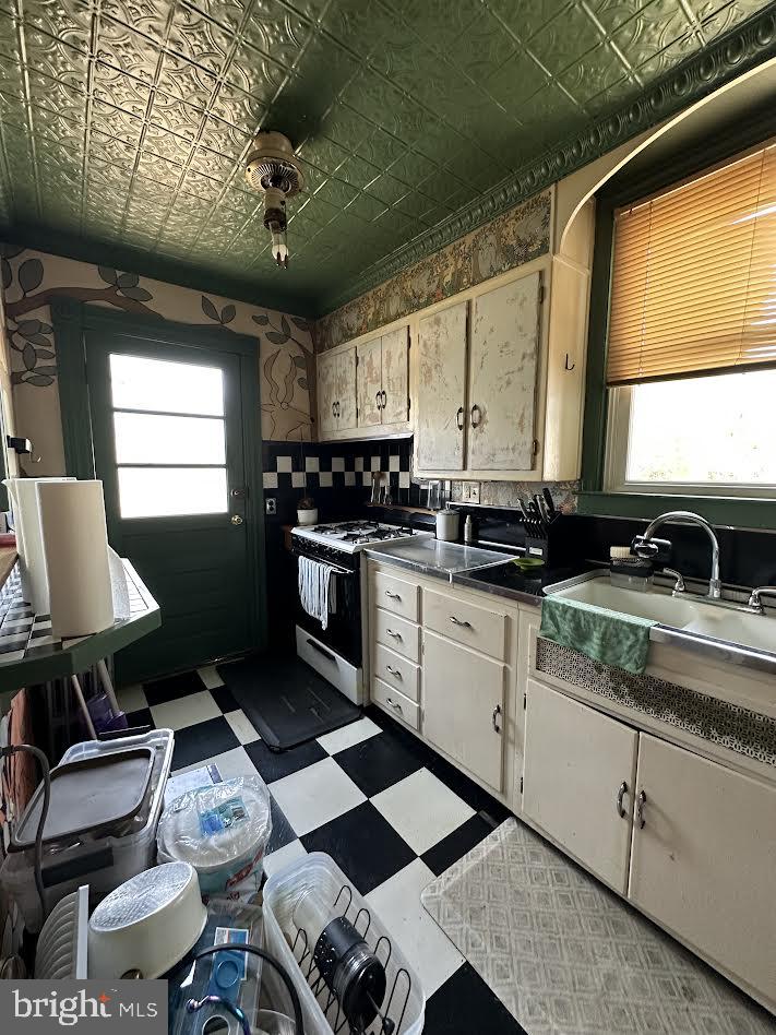 2116 Lorraine Ave Property Photo 5