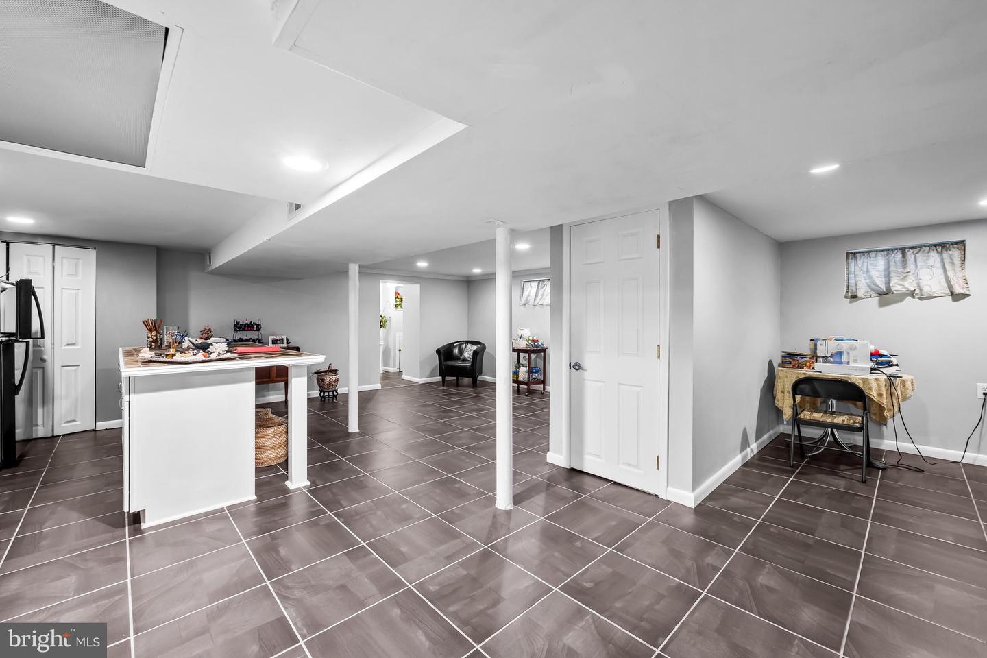 2705 Joppa Ter Property Photo 23