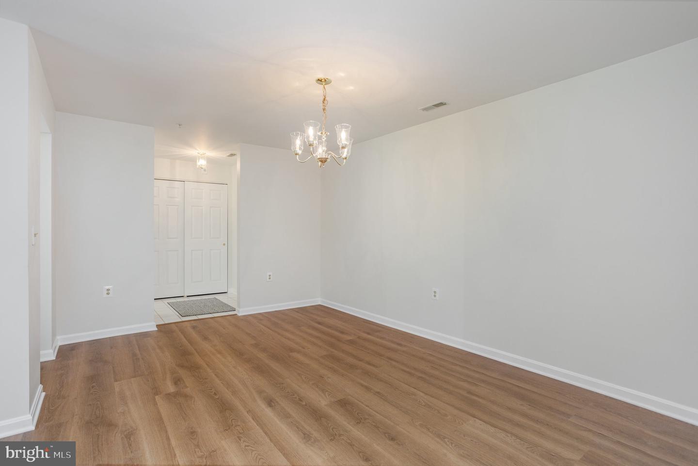 3901 Darleigh #c Property Photo 5