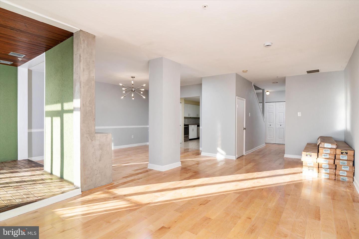 28 Allegheny Ave #2710 Property Photo 7