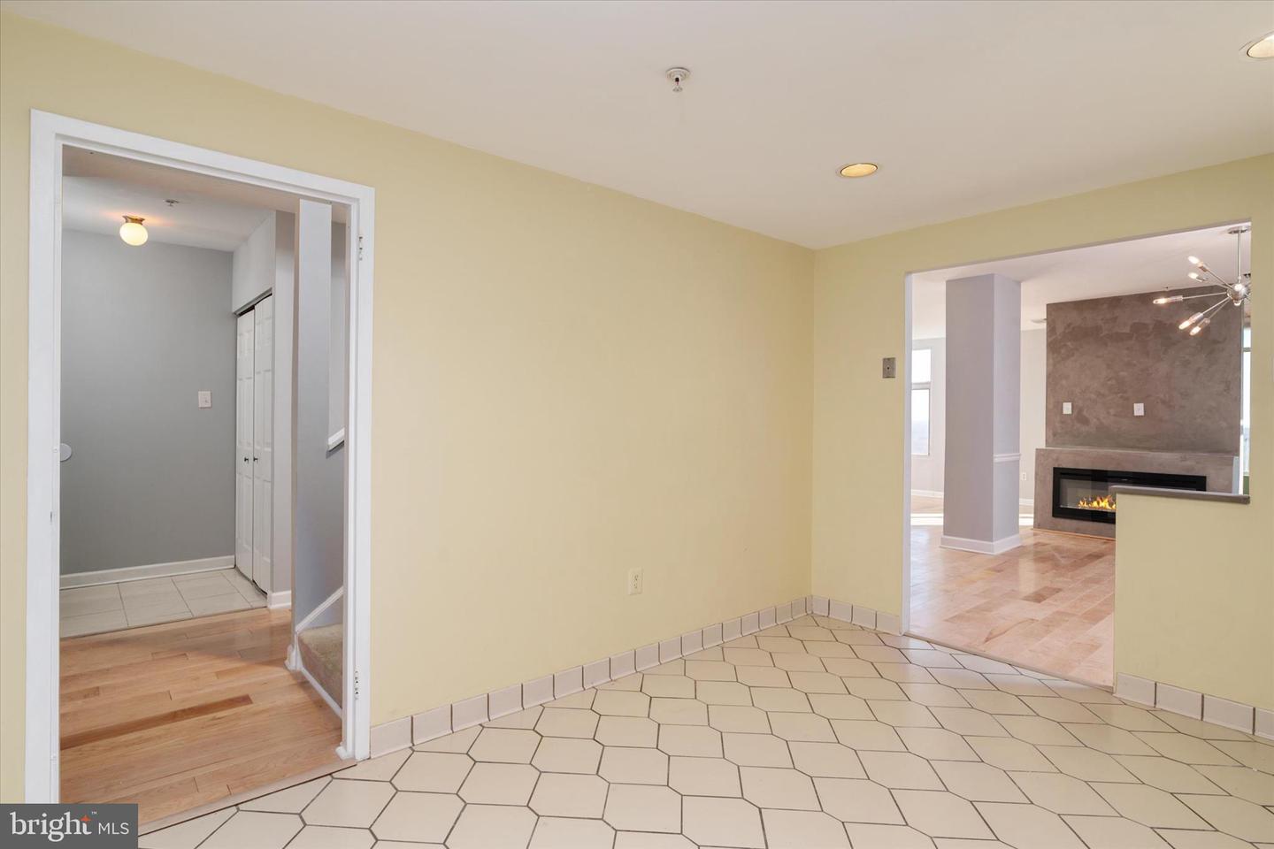 28 Allegheny Ave #2710 Property Photo 17