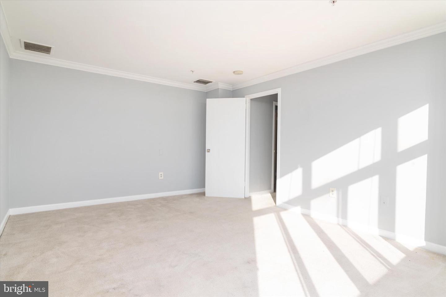 28 Allegheny Ave #2710 Property Photo 25