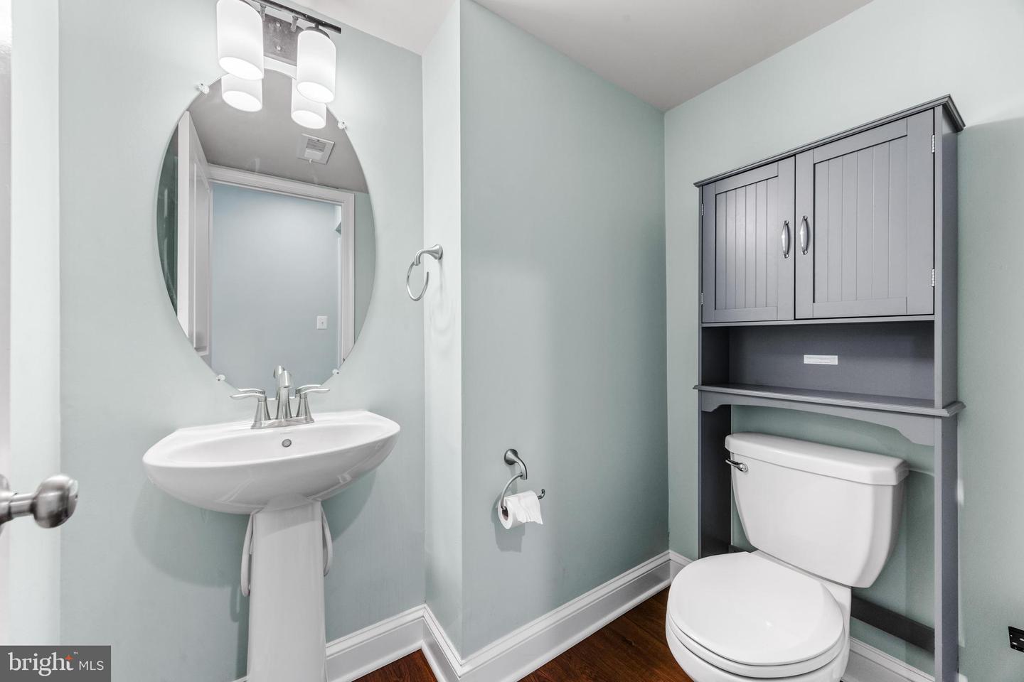 9236 Garrettson Cir Property Photo 8
