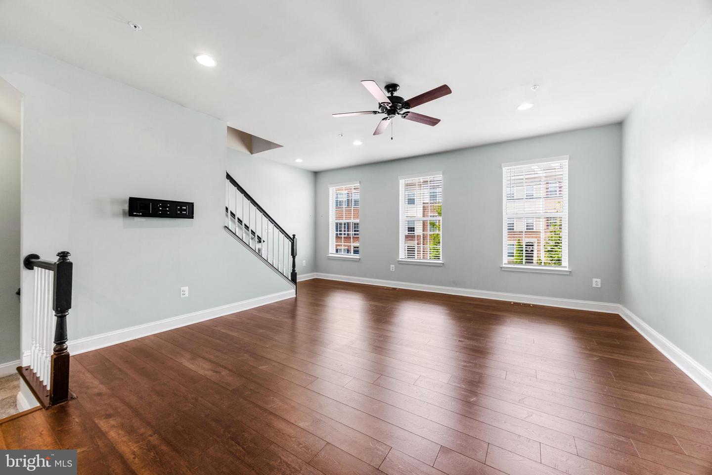 9236 Garrettson Cir Property Photo 12