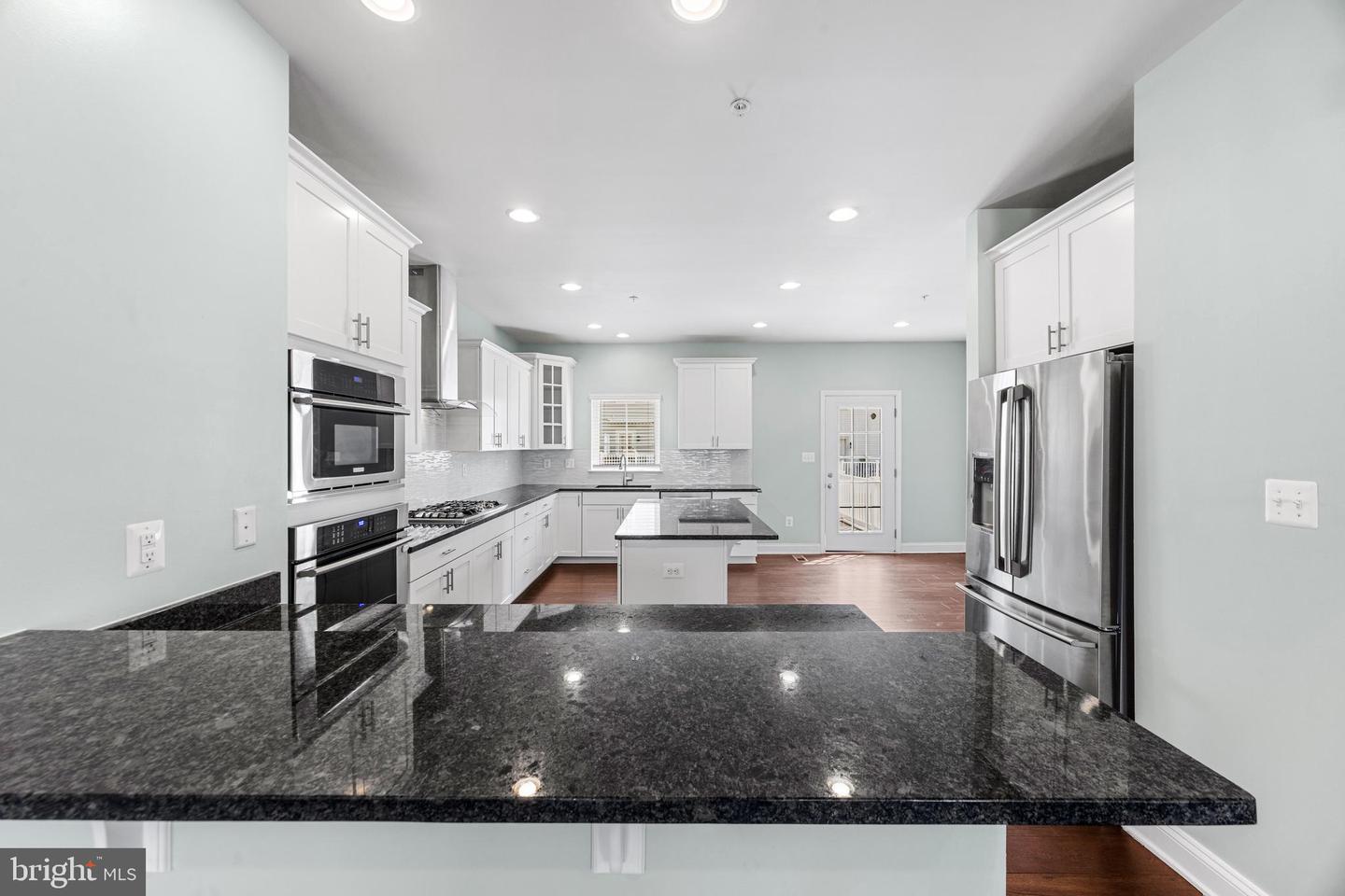 9236 Garrettson Cir Property Photo 17