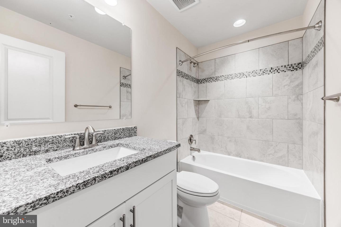 9236 Garrettson Cir Property Photo 30