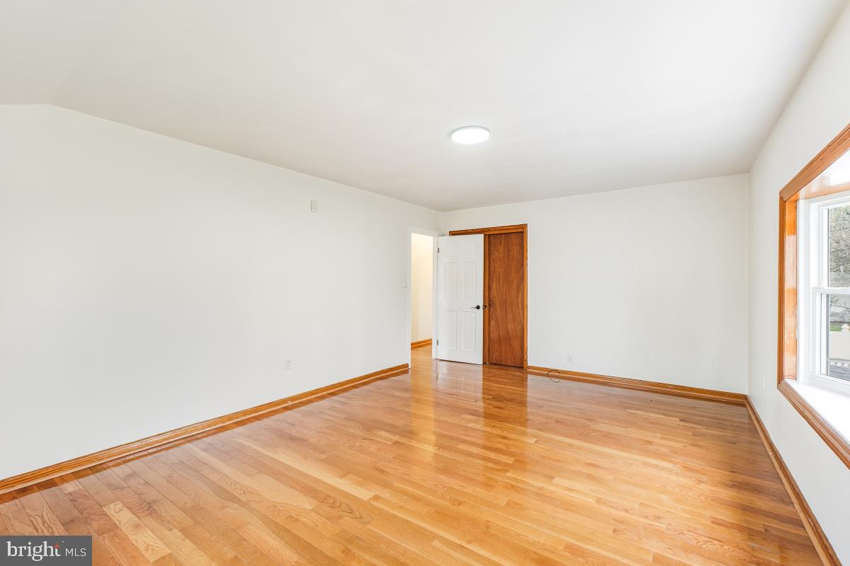 9307 Thornewood Dr Property Photo 25