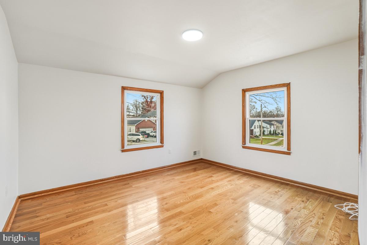 9307 Thornewood Dr Property Photo 26