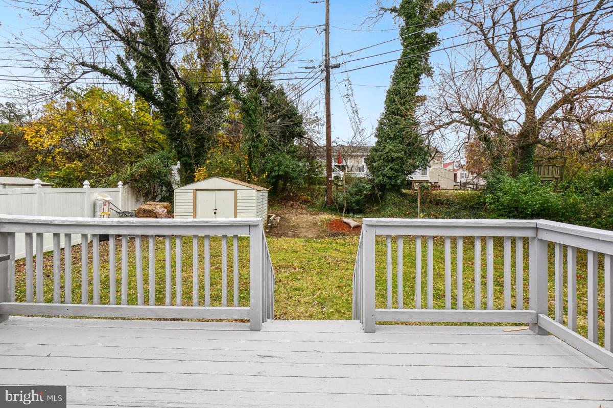 9307 Thornewood Dr Property Photo 38