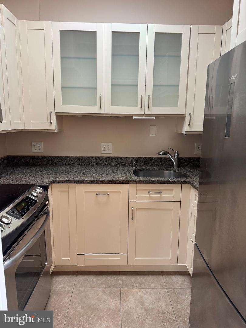 11 Slade Ave #715 Property Photo 19