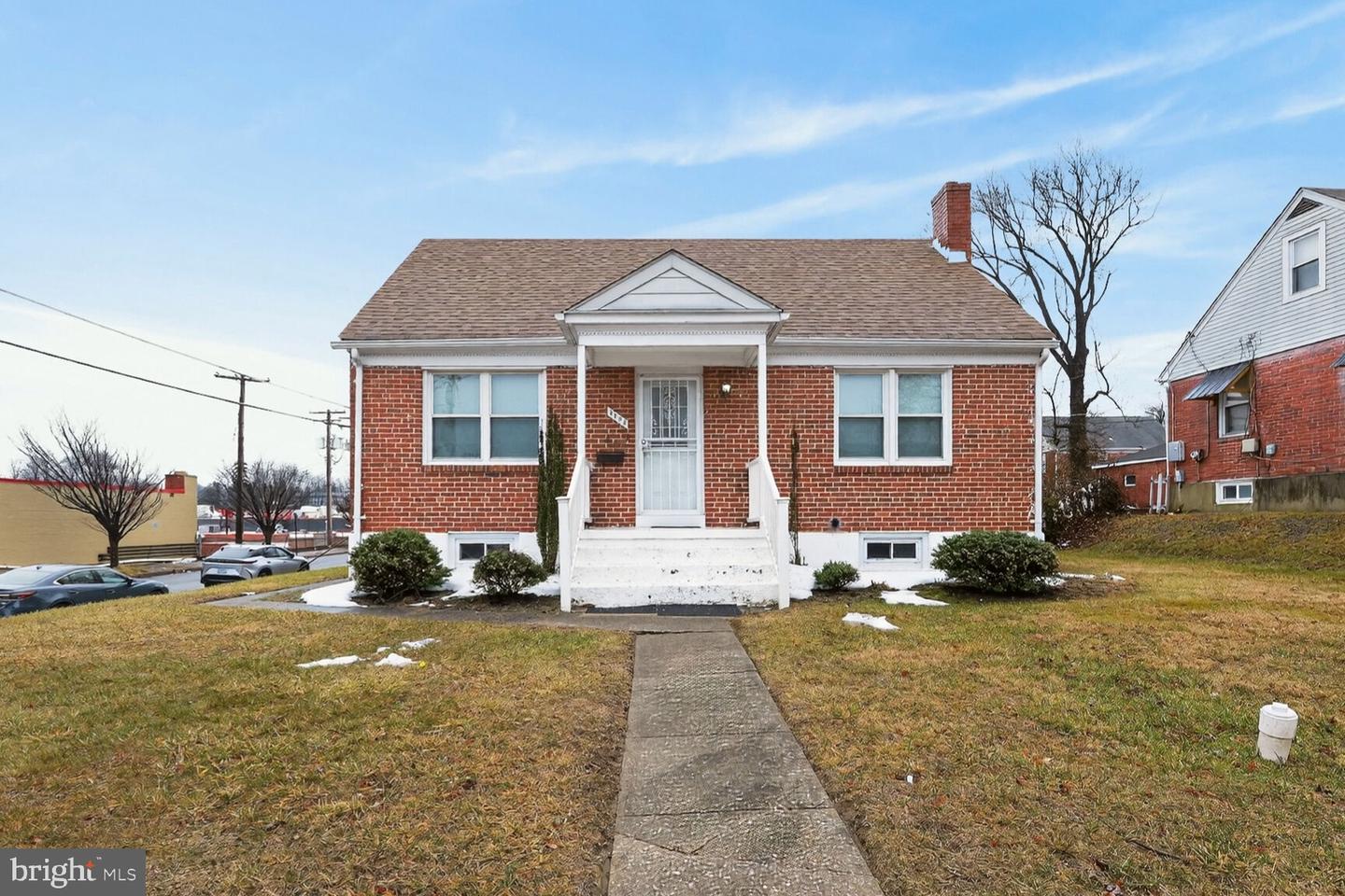 3525 Essex Rd Property Photo 1