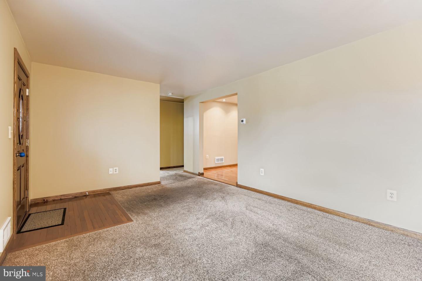 7406 Poplar Ave Property Photo 9