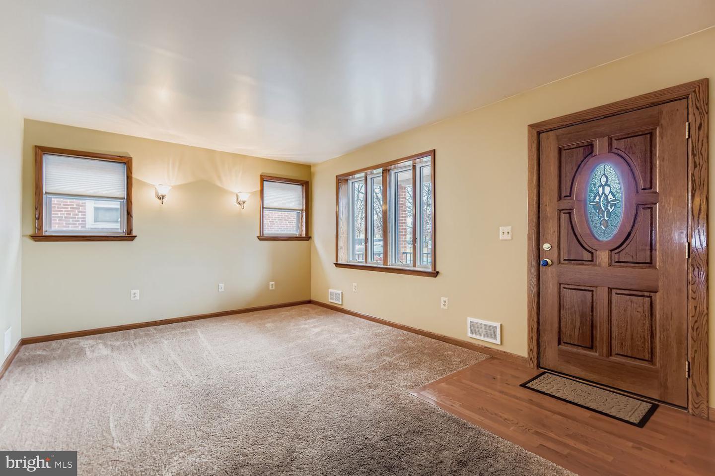 7406 Poplar Ave Property Photo 11