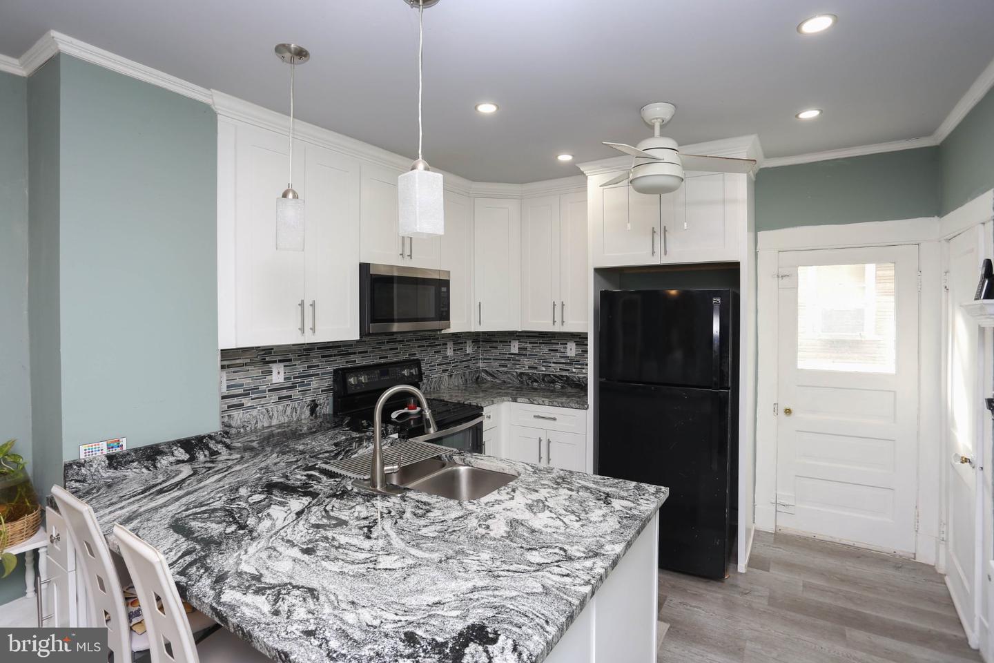 6901 Ridgeway Rd Property Photo 4