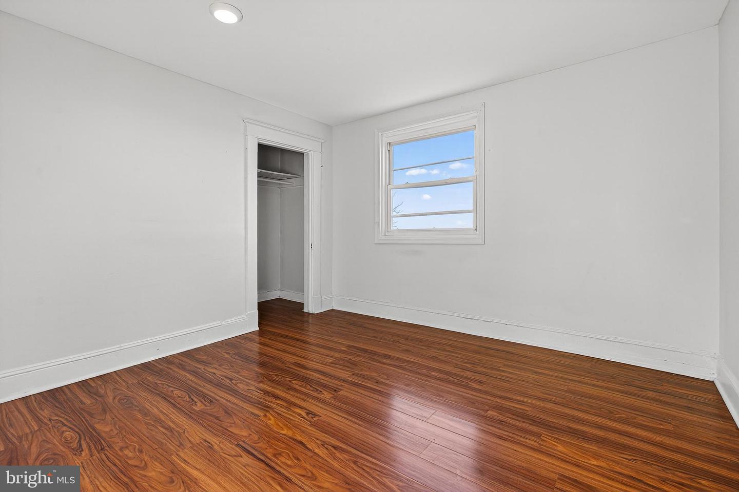 511 47th St Property Photo 20