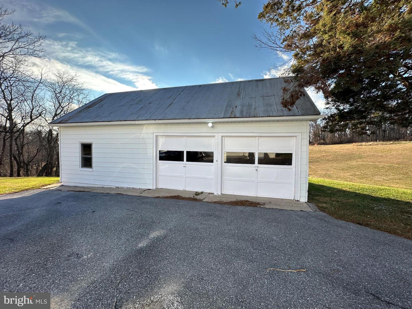 16506 Dubbs Rd Property Photo 23