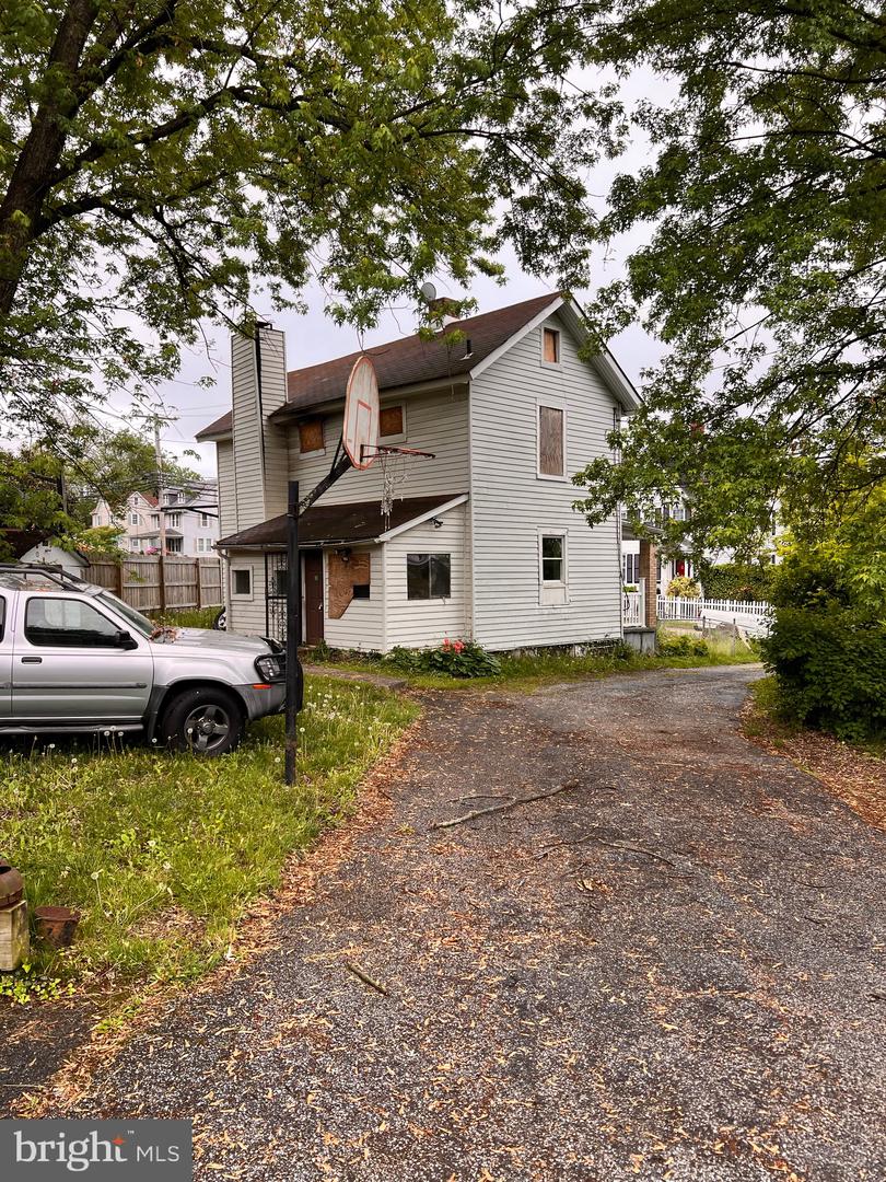 518 Ingleside Ave Property Photo 3