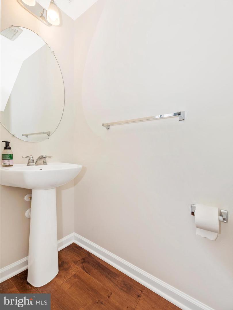 9374 Seney Ln #567 Property Photo 17