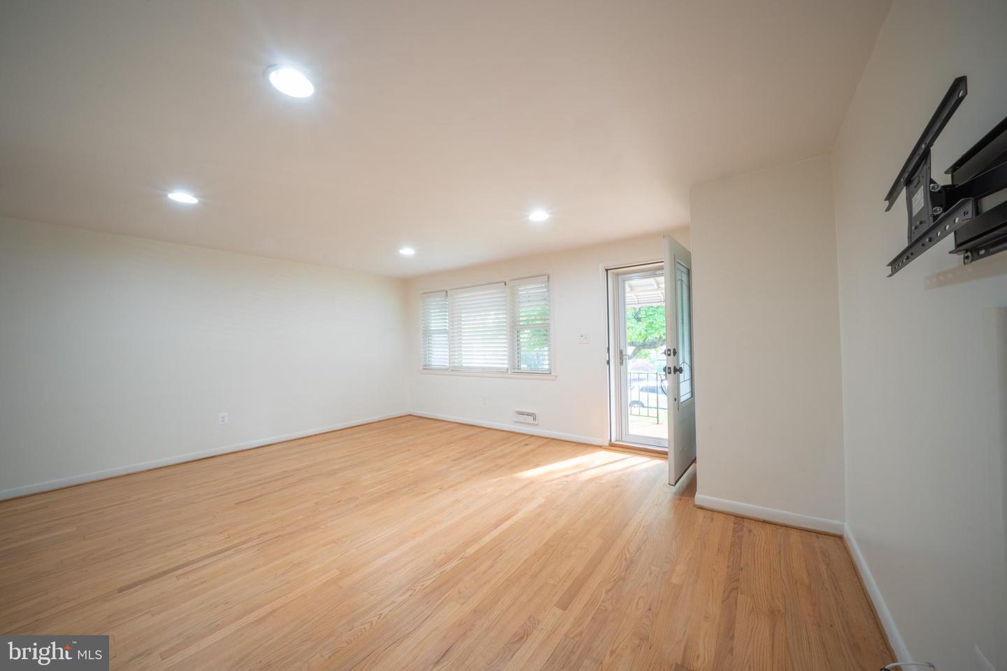 1106 Linden Ave Property Photo 11