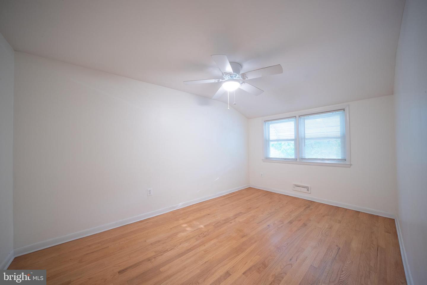 1106 Linden Ave Property Photo 18