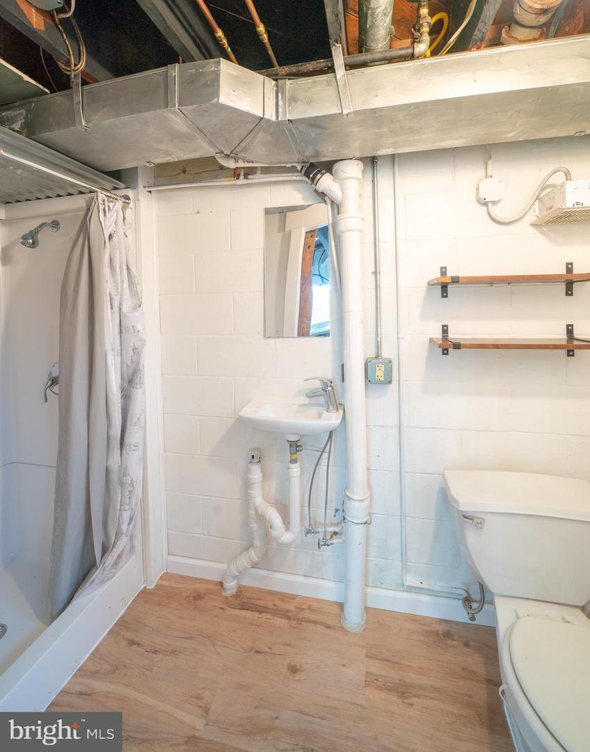 1106 Linden Ave Property Photo 24