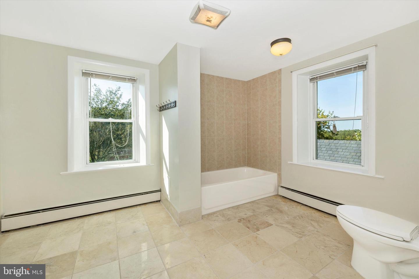 1021 Saffell Rd Property Photo 57