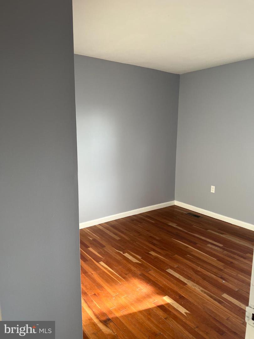 1704 Chesaco Ave Property Photo 3