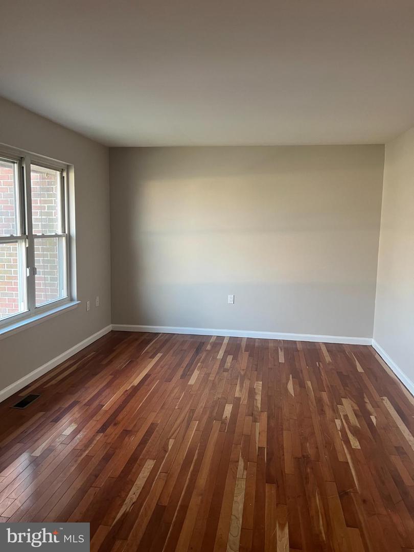1704 Chesaco Ave Property Photo 6