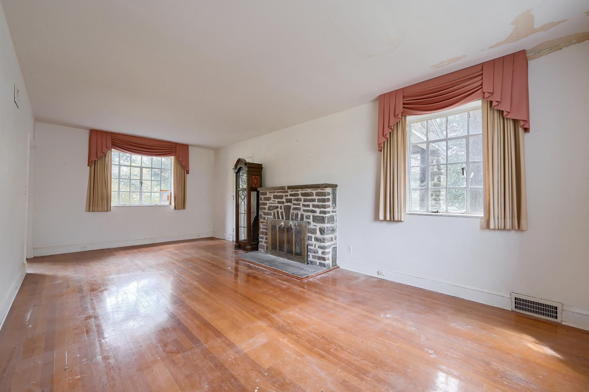 6580 Loch Raven Blvd Property Photo 3