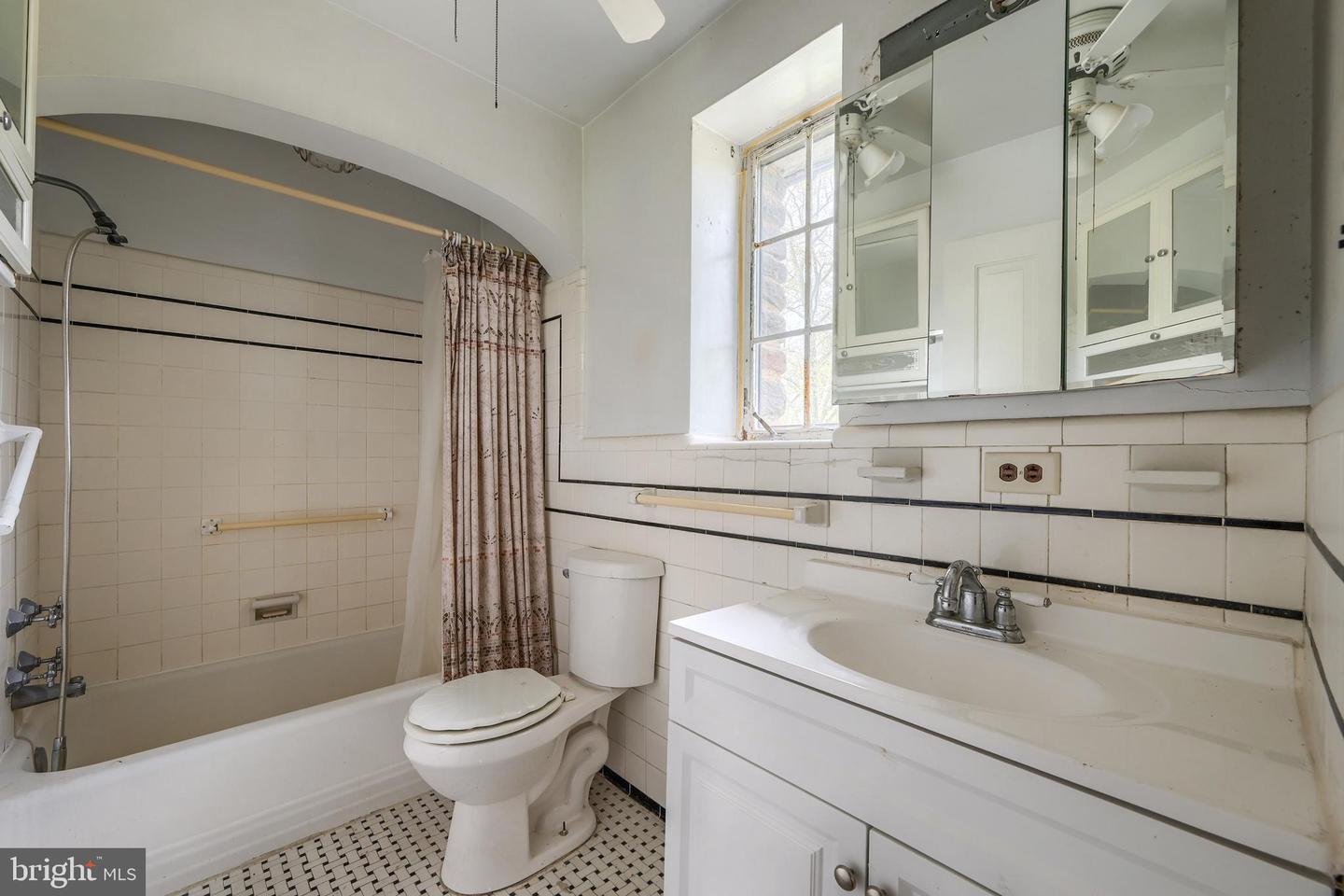 6580 Loch Raven Blvd Property Photo 19