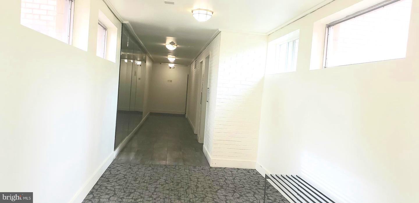 130 Slade Ave #325 Property Photo 4