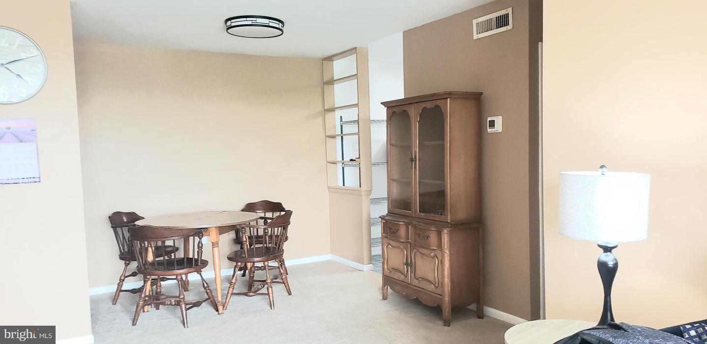 130 Slade Ave #325 Property Photo 7