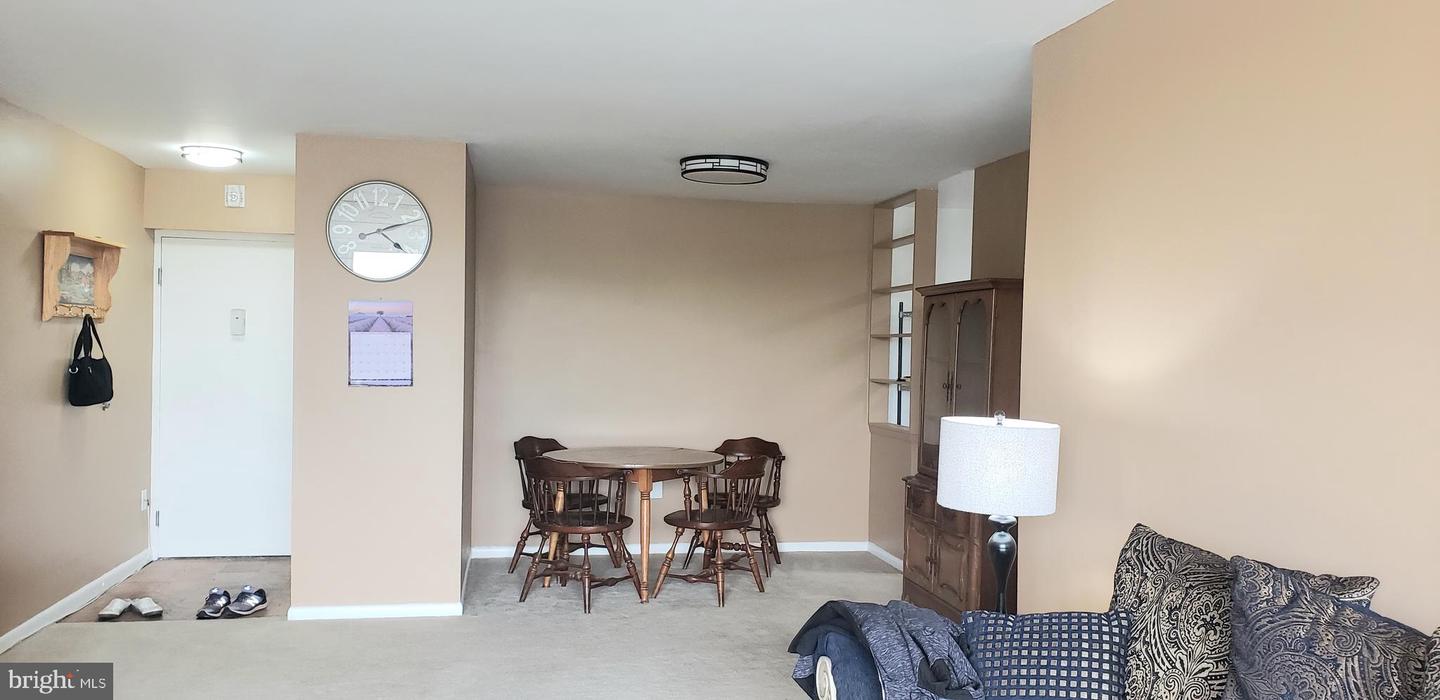 130 Slade Ave #325 Property Photo 8