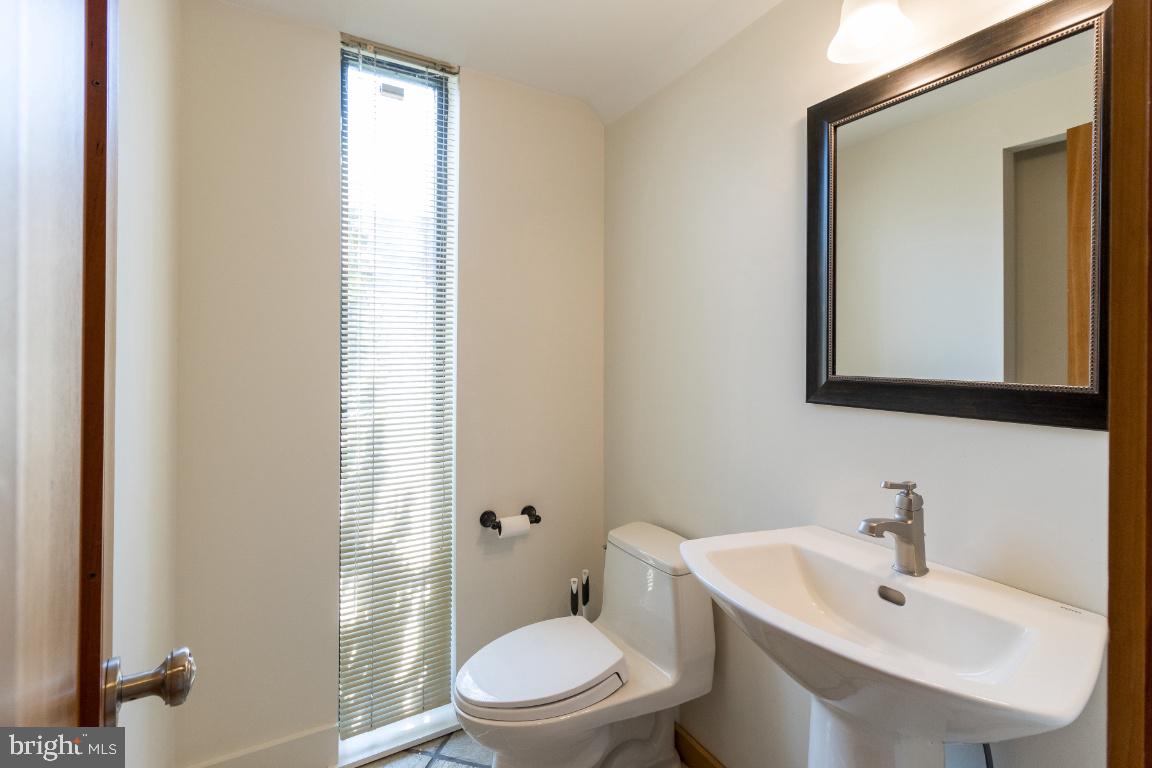 8209 Ruxton Crossing Ct Property Photo 5