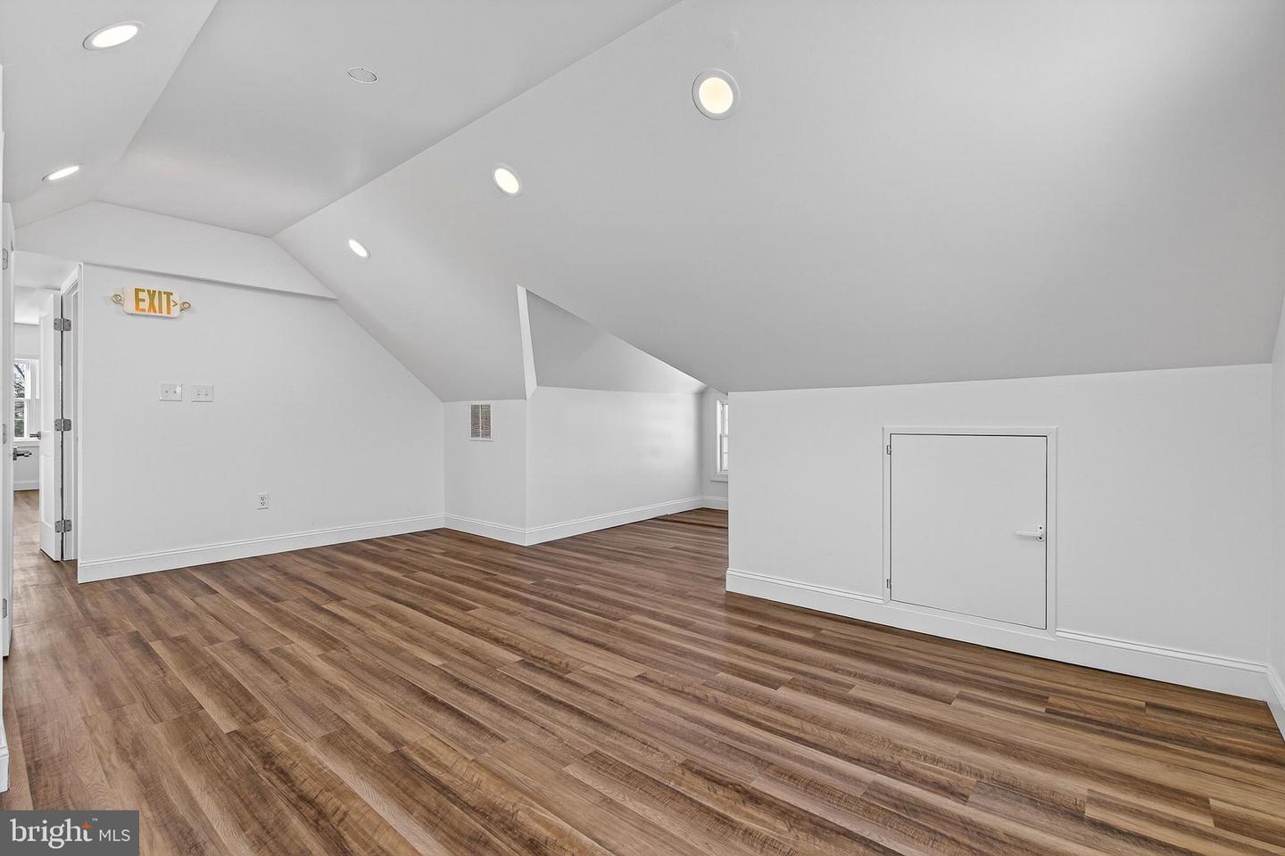 9511 Belair Rd Property Photo 32