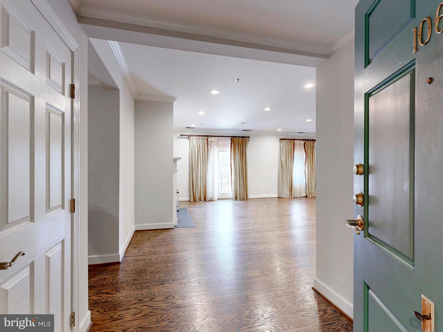 106 Brightwood Club Dr #106 Property Photo 3
