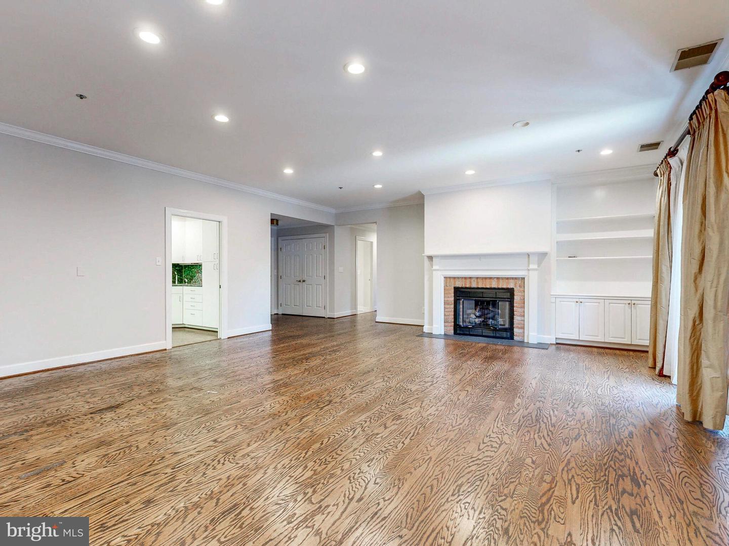 106 Brightwood Club Dr #106 Property Photo 6