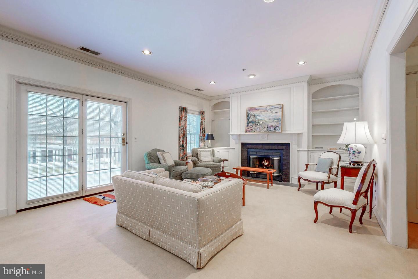 406 Brightwood Club Dr #406 Property Photo 4