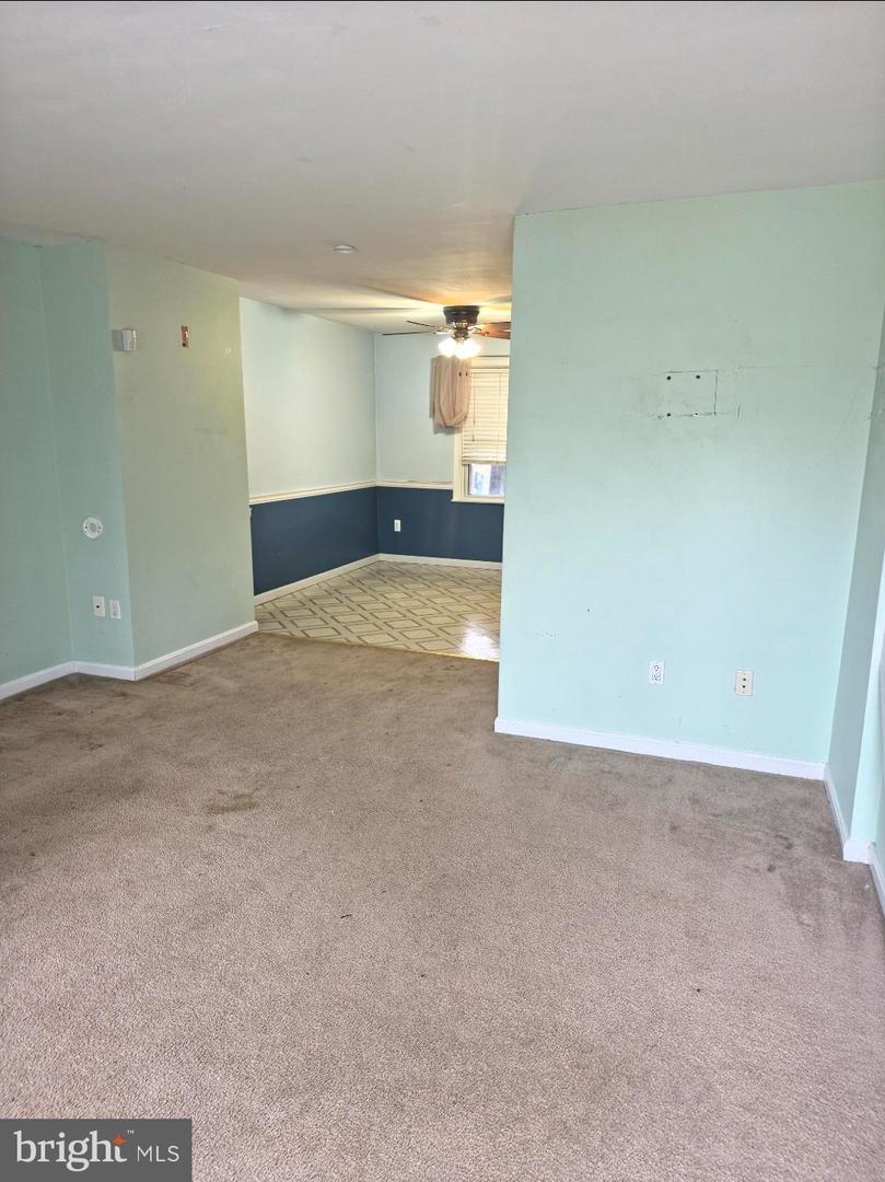 253 Southeastern Ct Property Photo 2