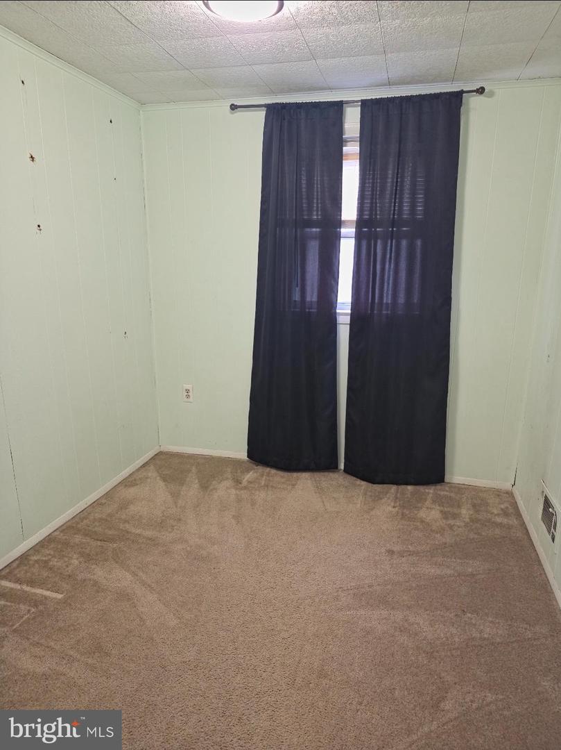 253 Southeastern Ct Property Photo 7