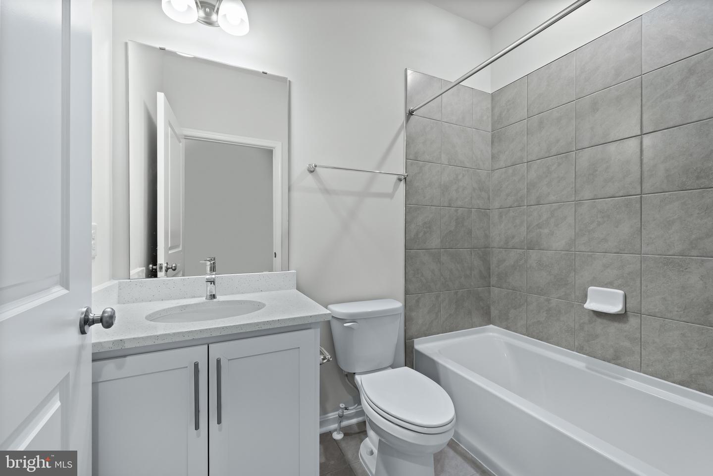 1202 Otter Point Ct Property Photo 14
