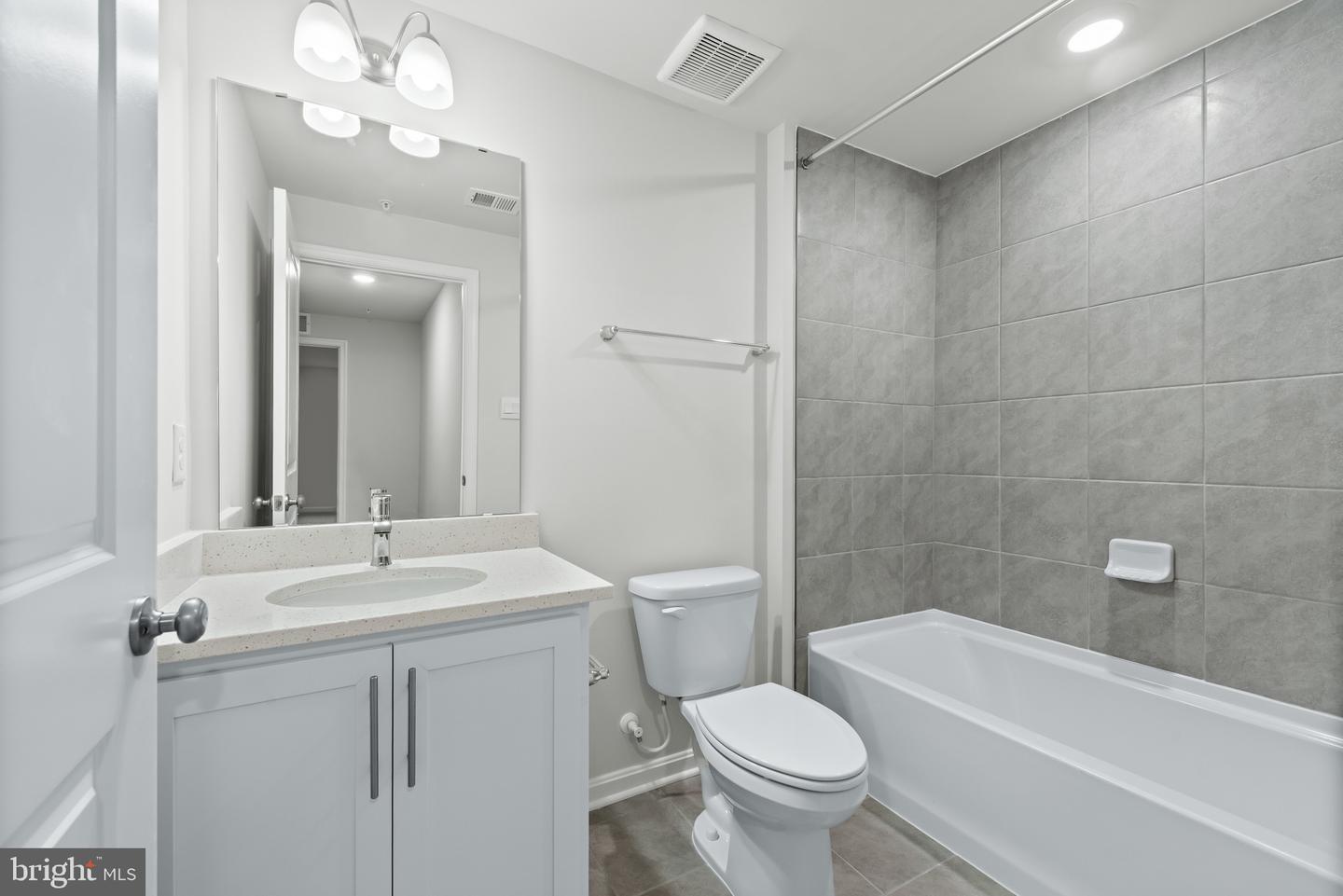 1202 Otter Point Ct Property Photo 31