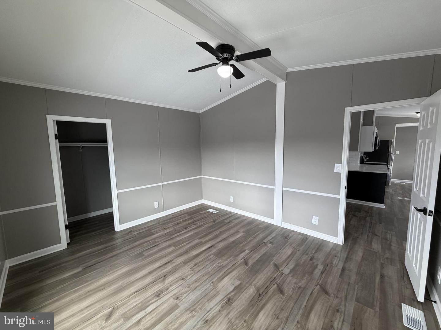 135 Cowhide Cir Property Photo 8