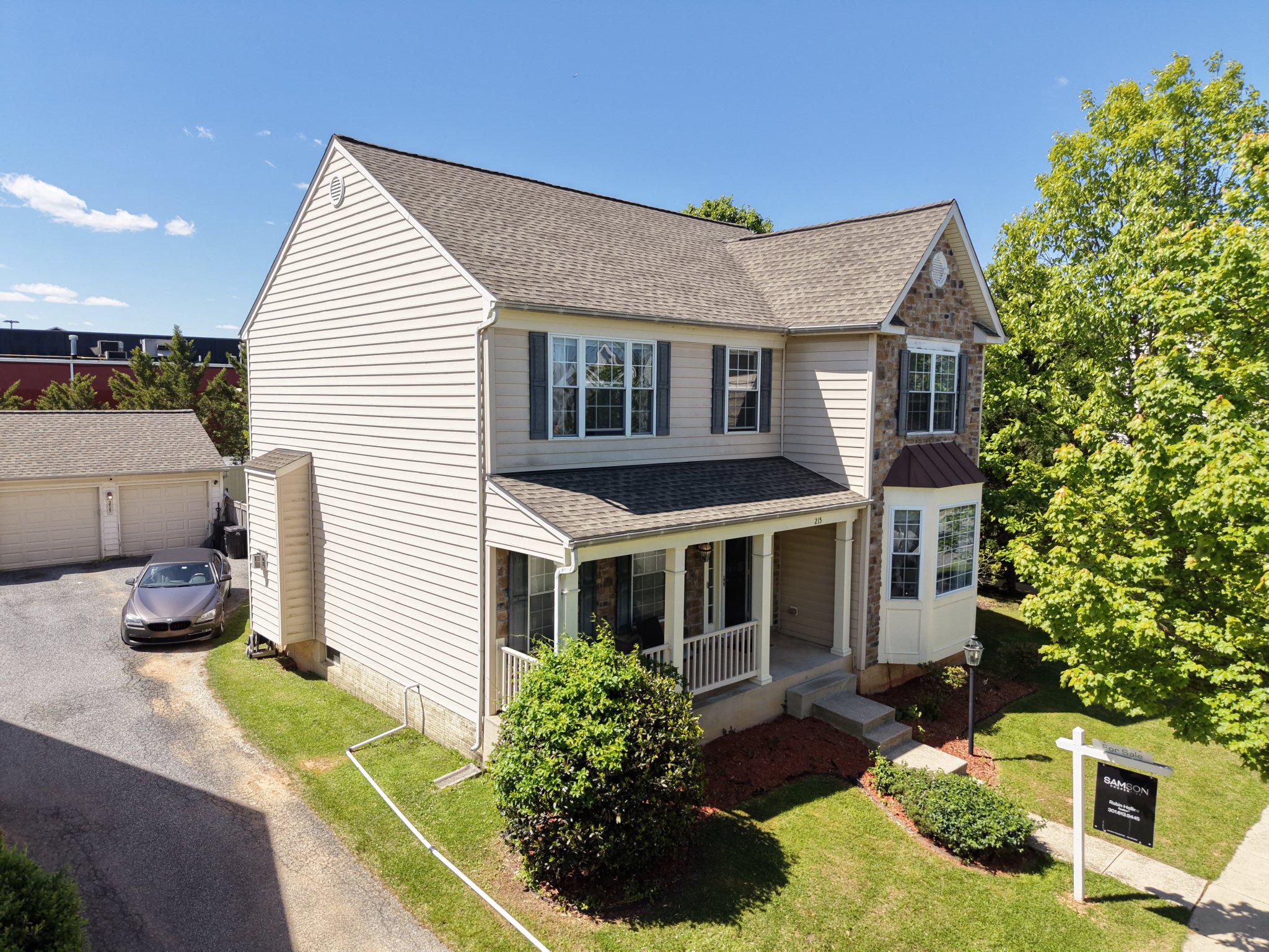 215 Seamaster Rd Property Photo 2