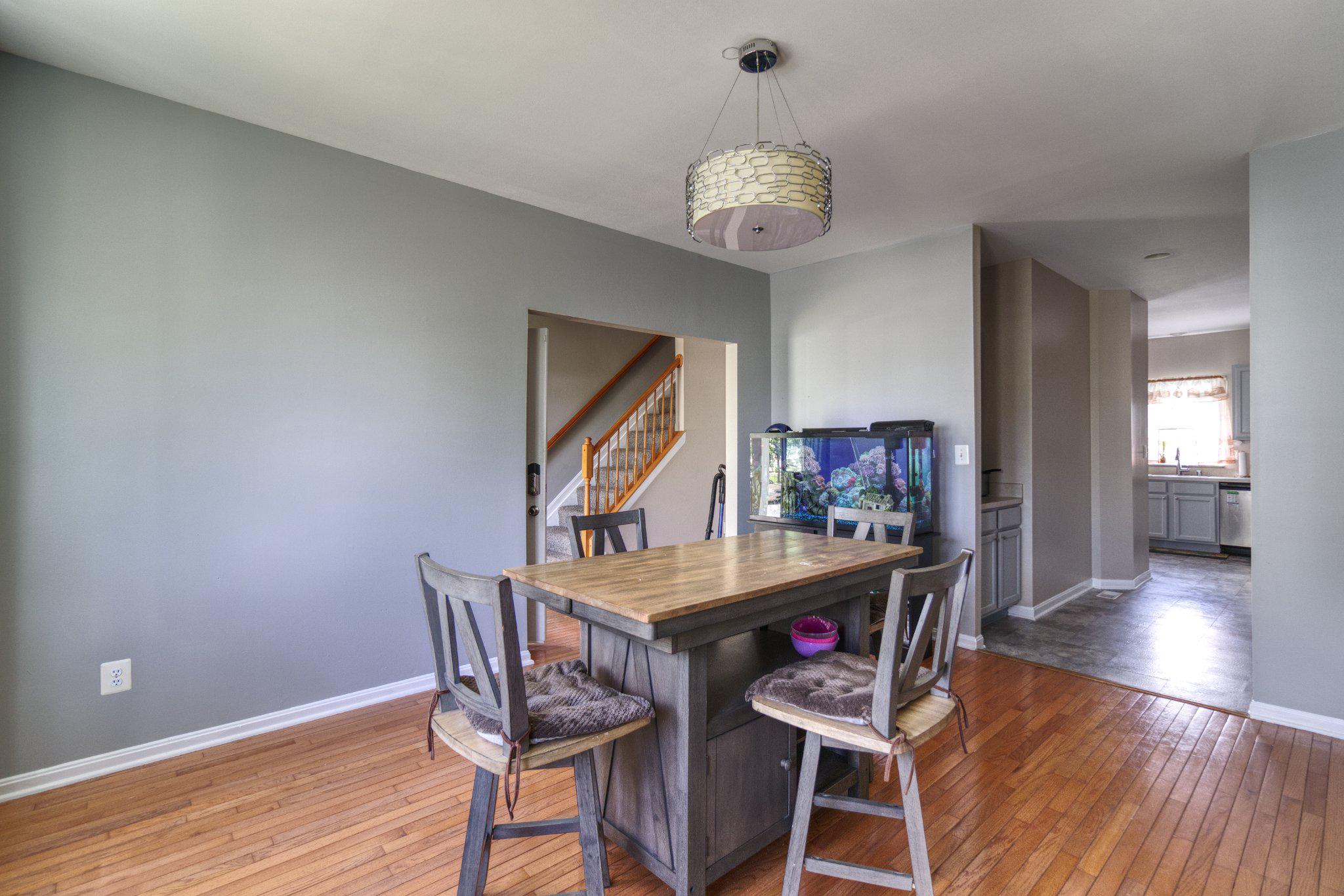 215 Seamaster Rd Property Photo 8