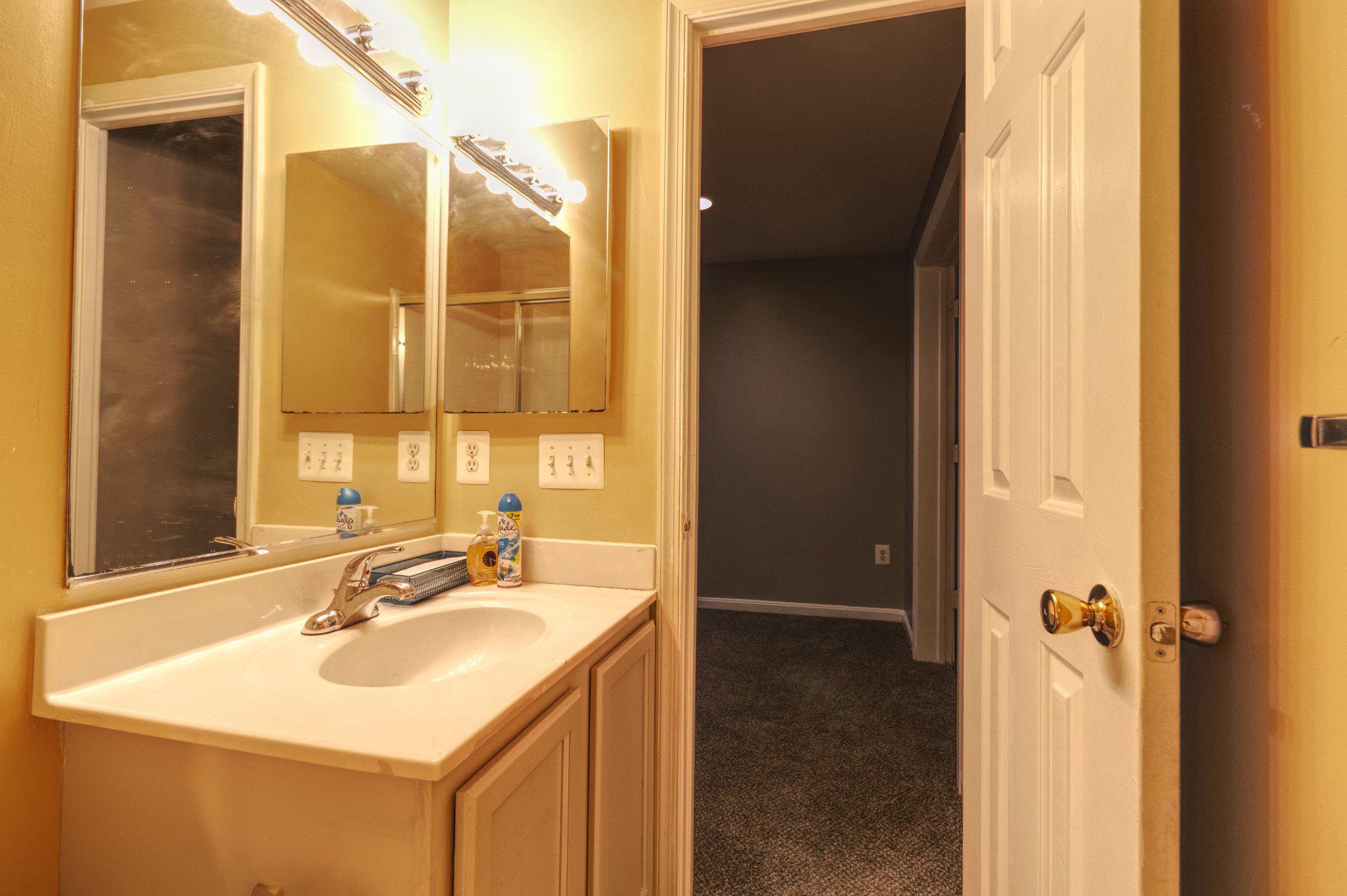 215 Seamaster Rd Property Photo 32