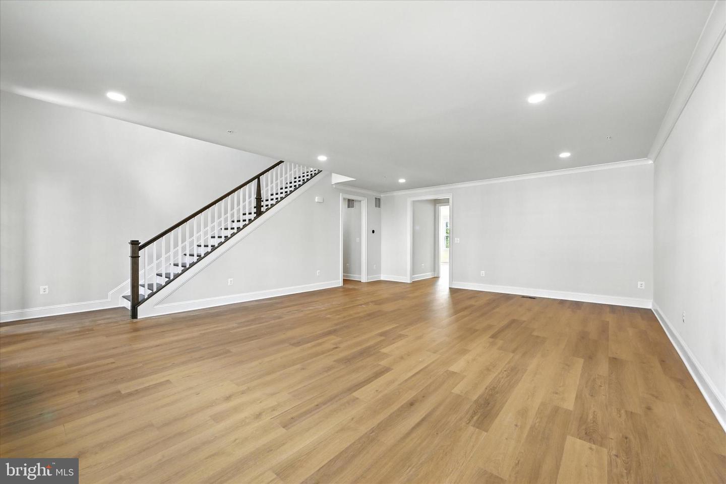 114 Villabrook Way Property Photo 5