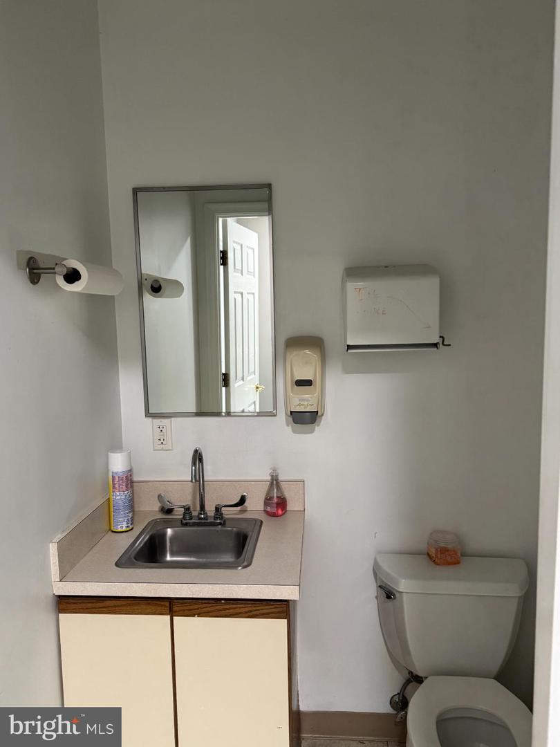 7544 Holabird Ave Property Photo 35