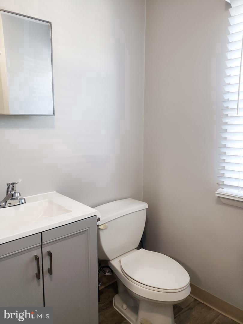 3302 Washington Blvd ##203 & 204 Property Photo 5