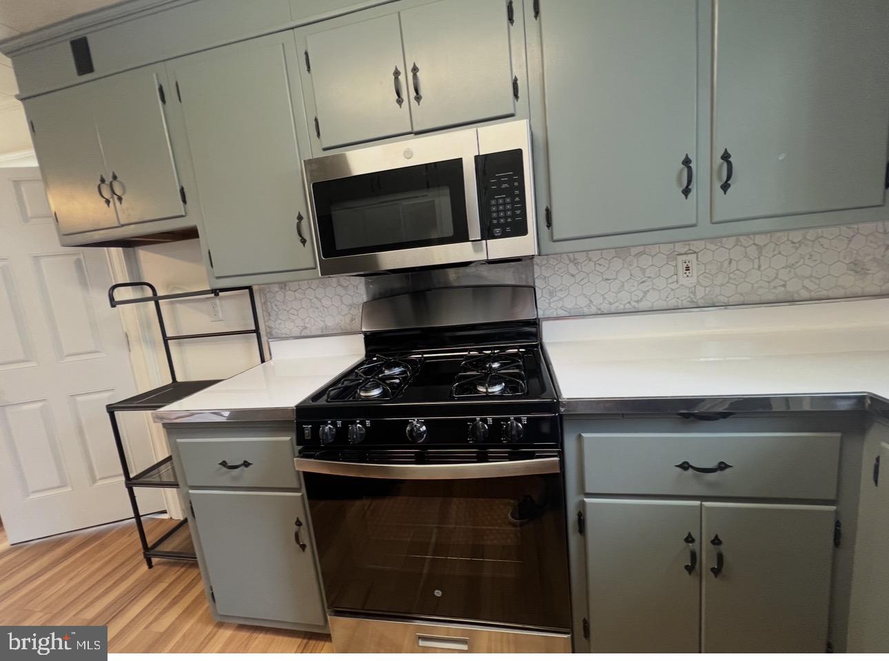 35 Elizabeth Avenue Property Photo 6